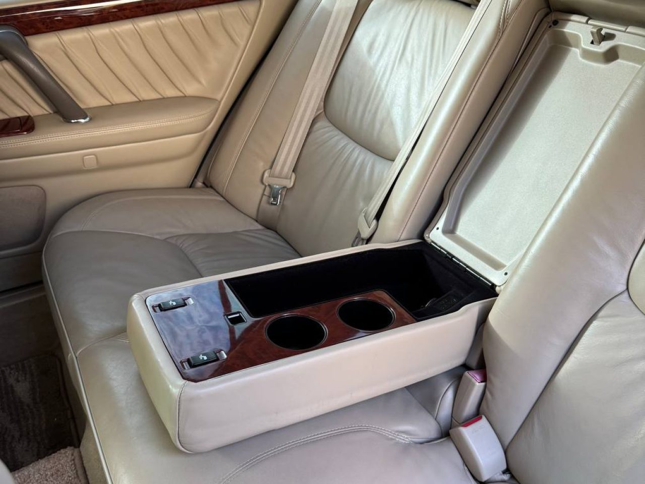 photo 4 2025 10 25 21 20 30